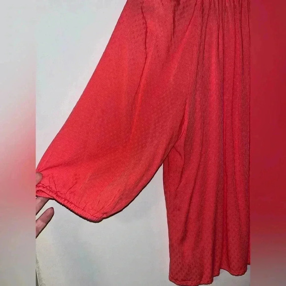 Crown & Ivy Blouse Size Petite Small - Picture 5 of 5